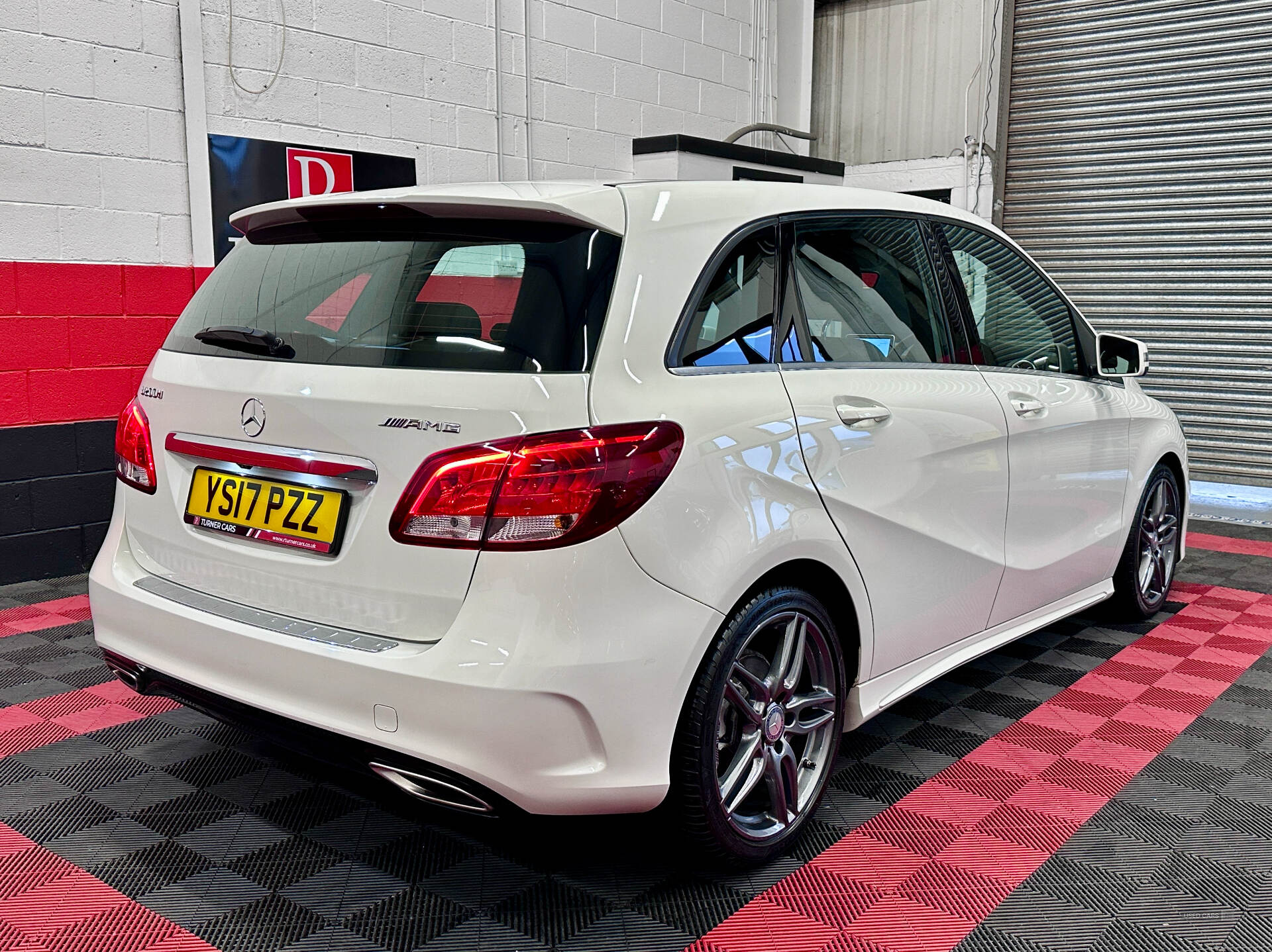 May 2017 Mercedes B-Class B200d AMG Line 5dr