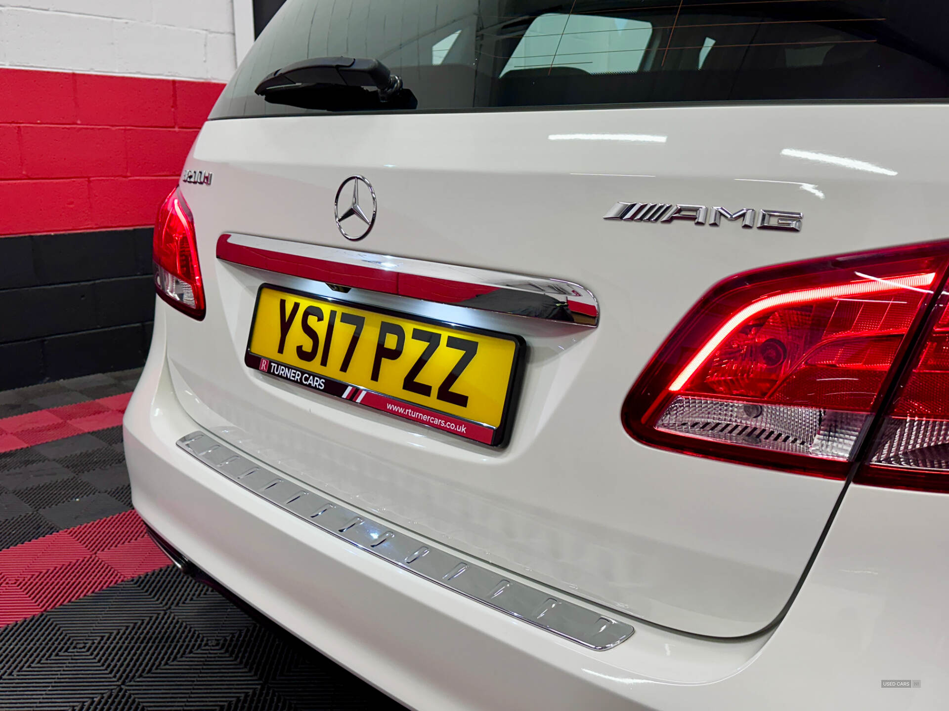 May 2017 Mercedes B-Class B200d AMG Line 5dr