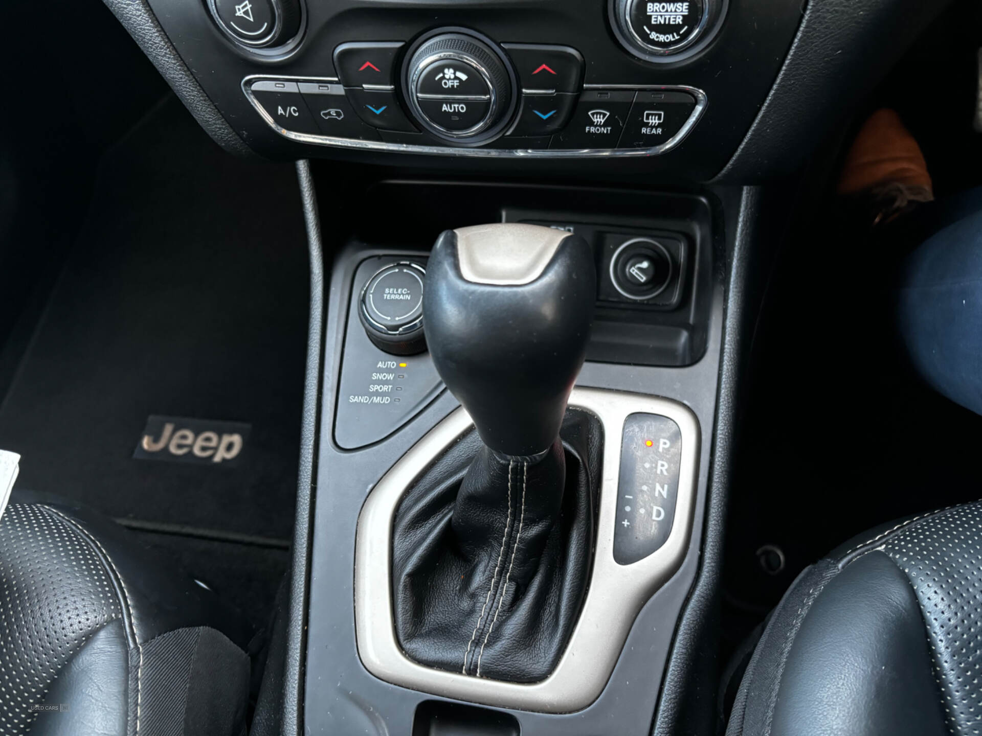 Nov 2015 Jeep Cherokee 2.2 Multijet 200 Limited 5dr Auto