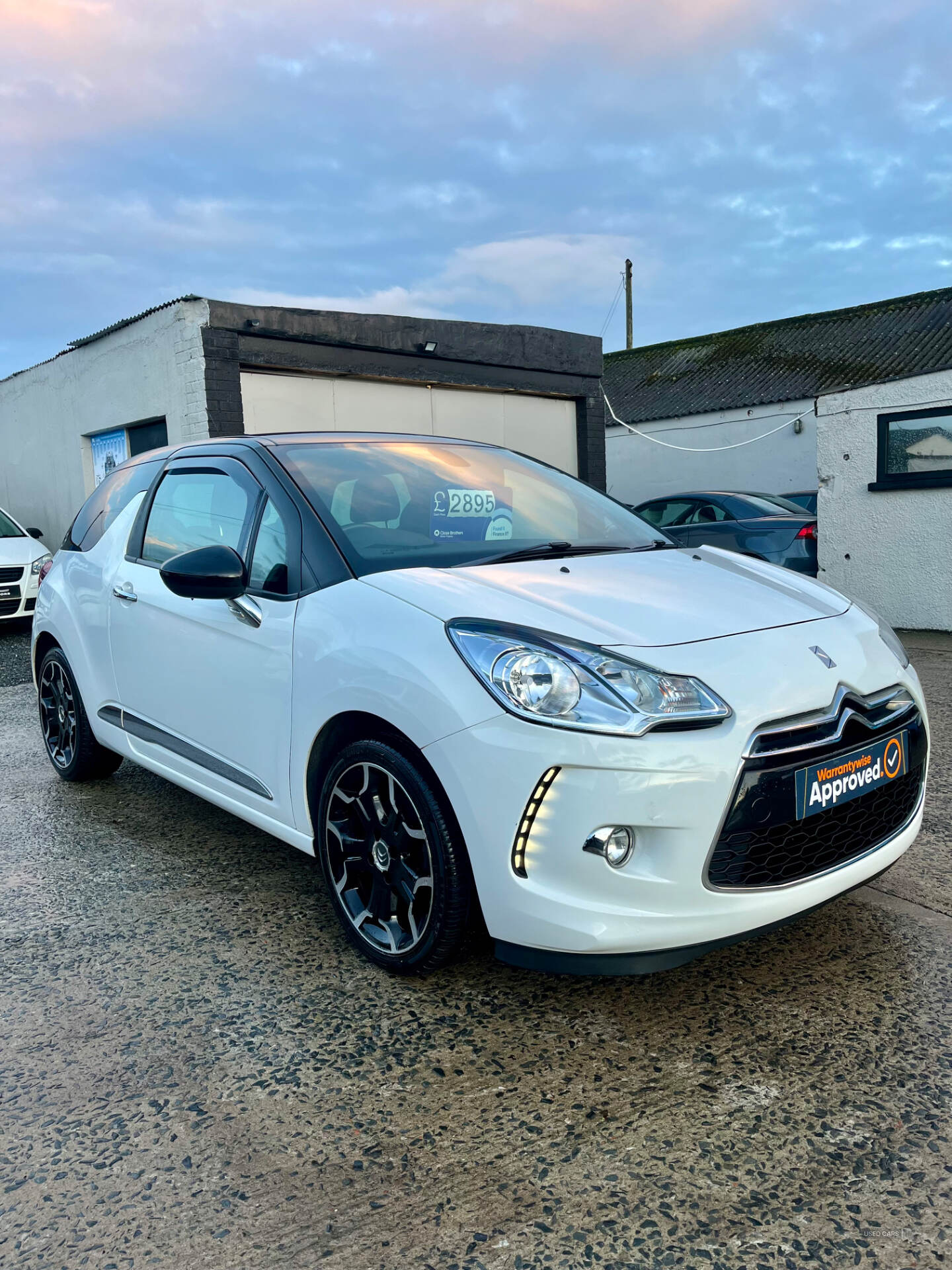 Citroen DS3 HATCHBACK in Down