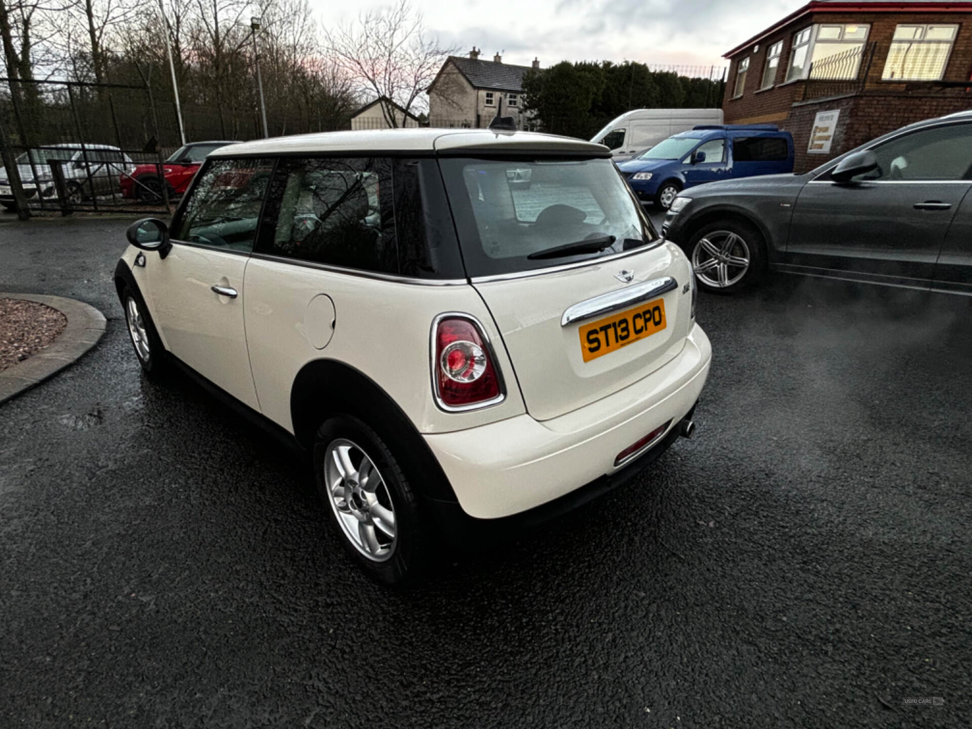 Apr 2013 MINI Hatch 1.6 One 3dr