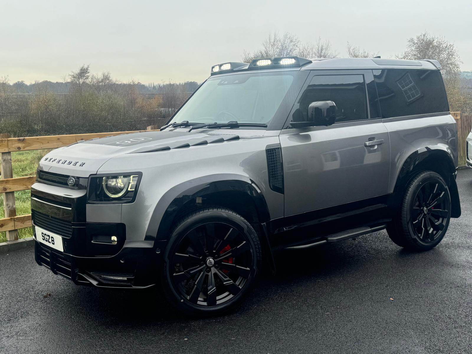 Oct 2022 Land Rover Defender 3.0 D250 HSE 90 3dr Auto