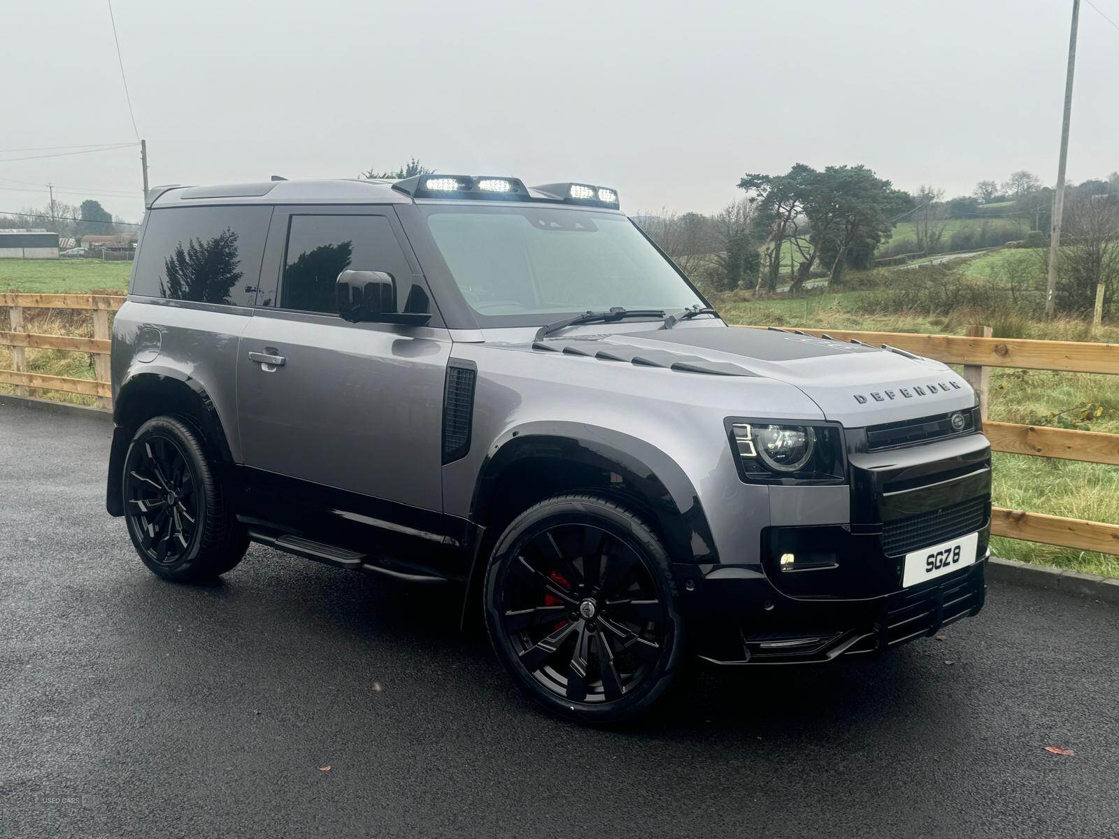 Oct 2022 Land Rover Defender 3.0 D250 HSE 90 3dr Auto