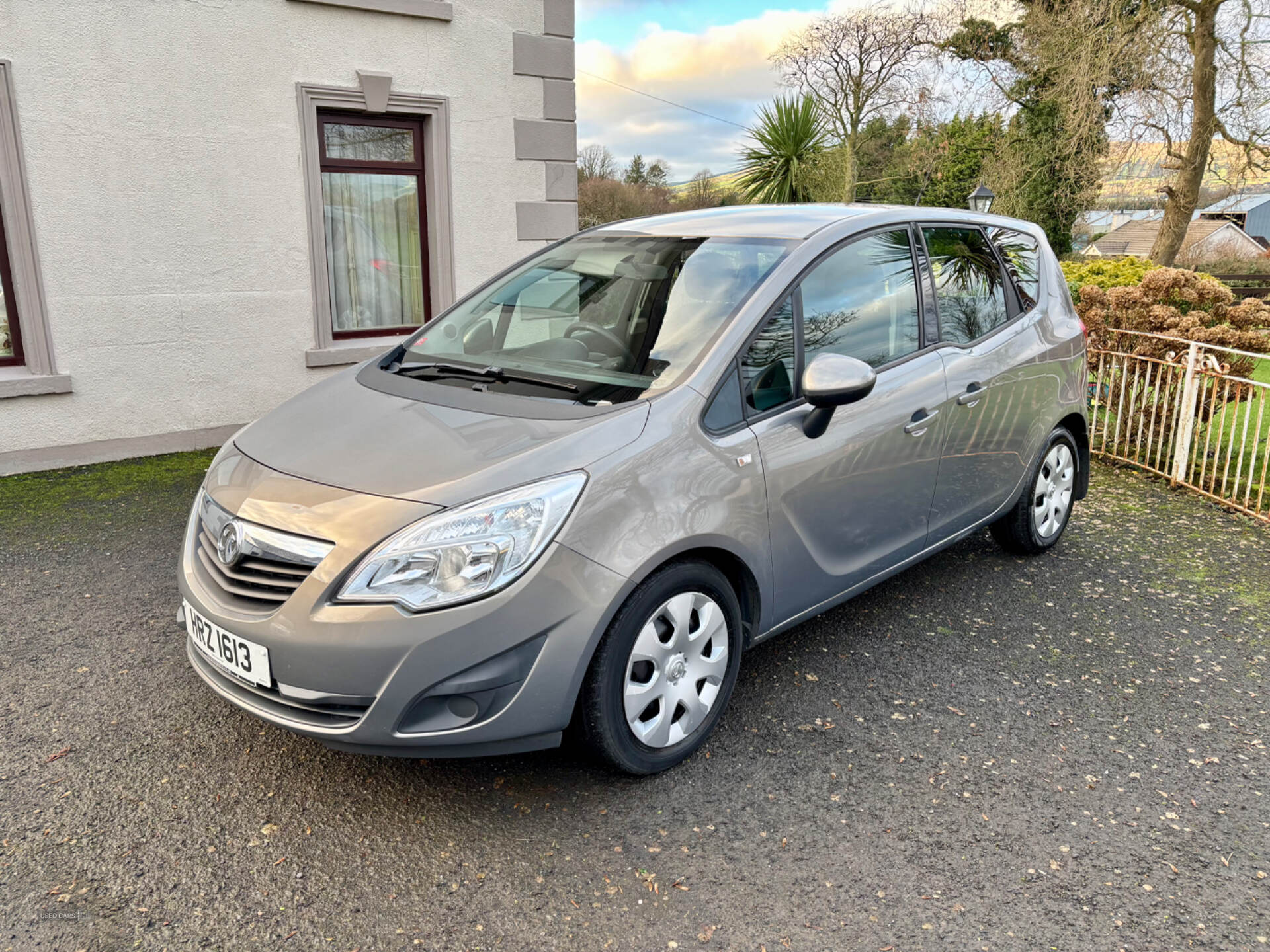 May 2013 Vauxhall Meriva 1.4i 16V Exclusiv 5dr
