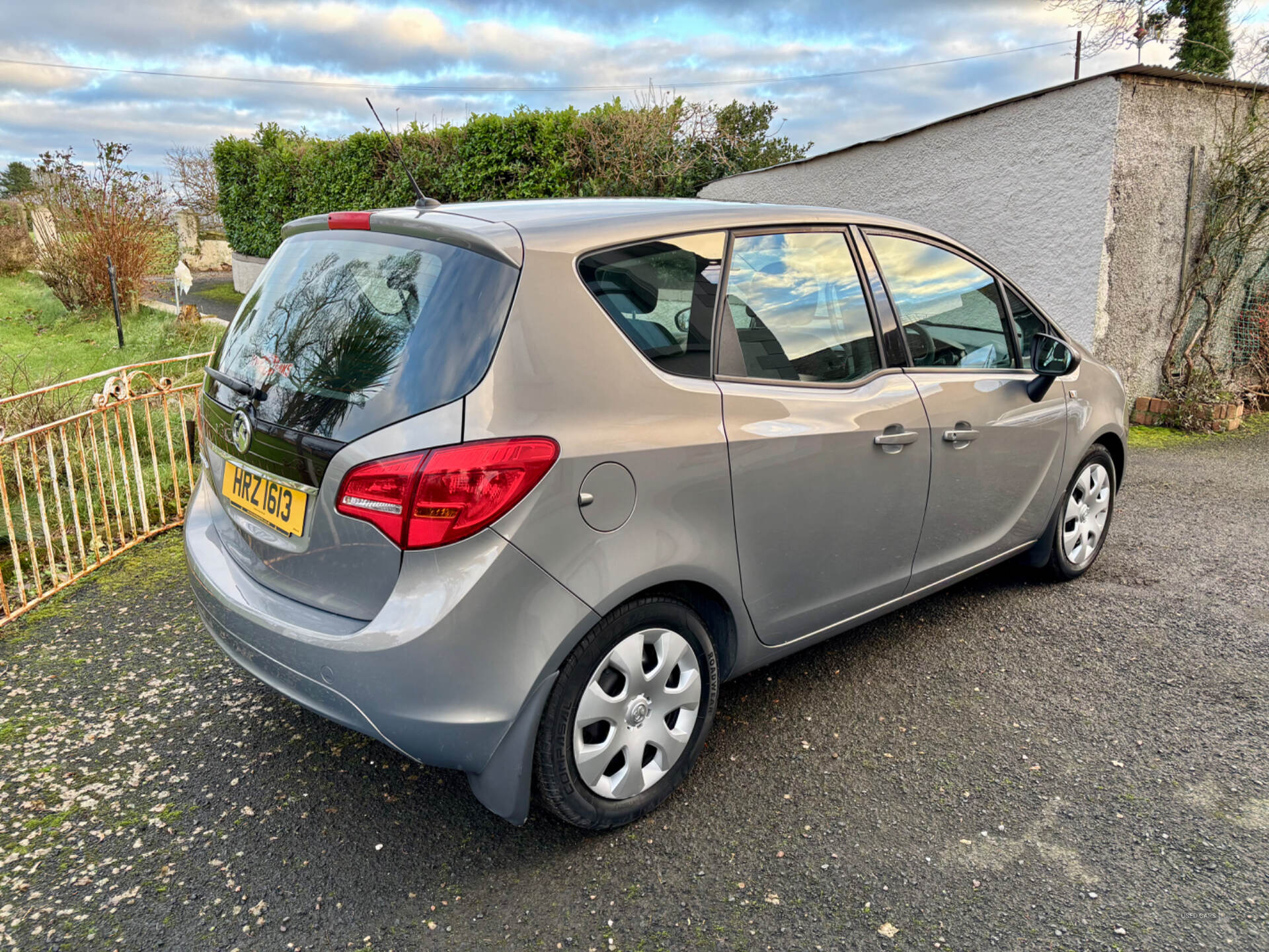 May 2013 Vauxhall Meriva 1.4i 16V Exclusiv 5dr