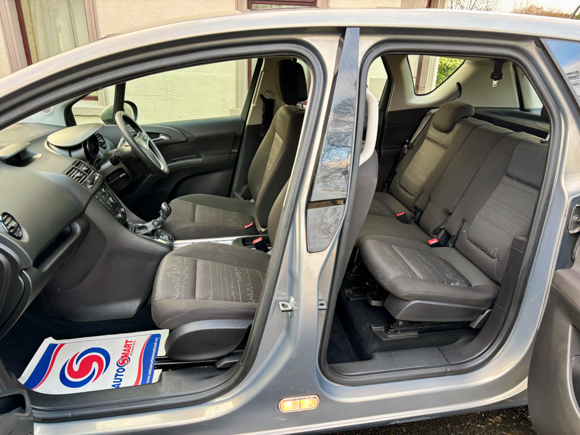 May 2013 Vauxhall Meriva 1.4i 16V Exclusiv 5dr