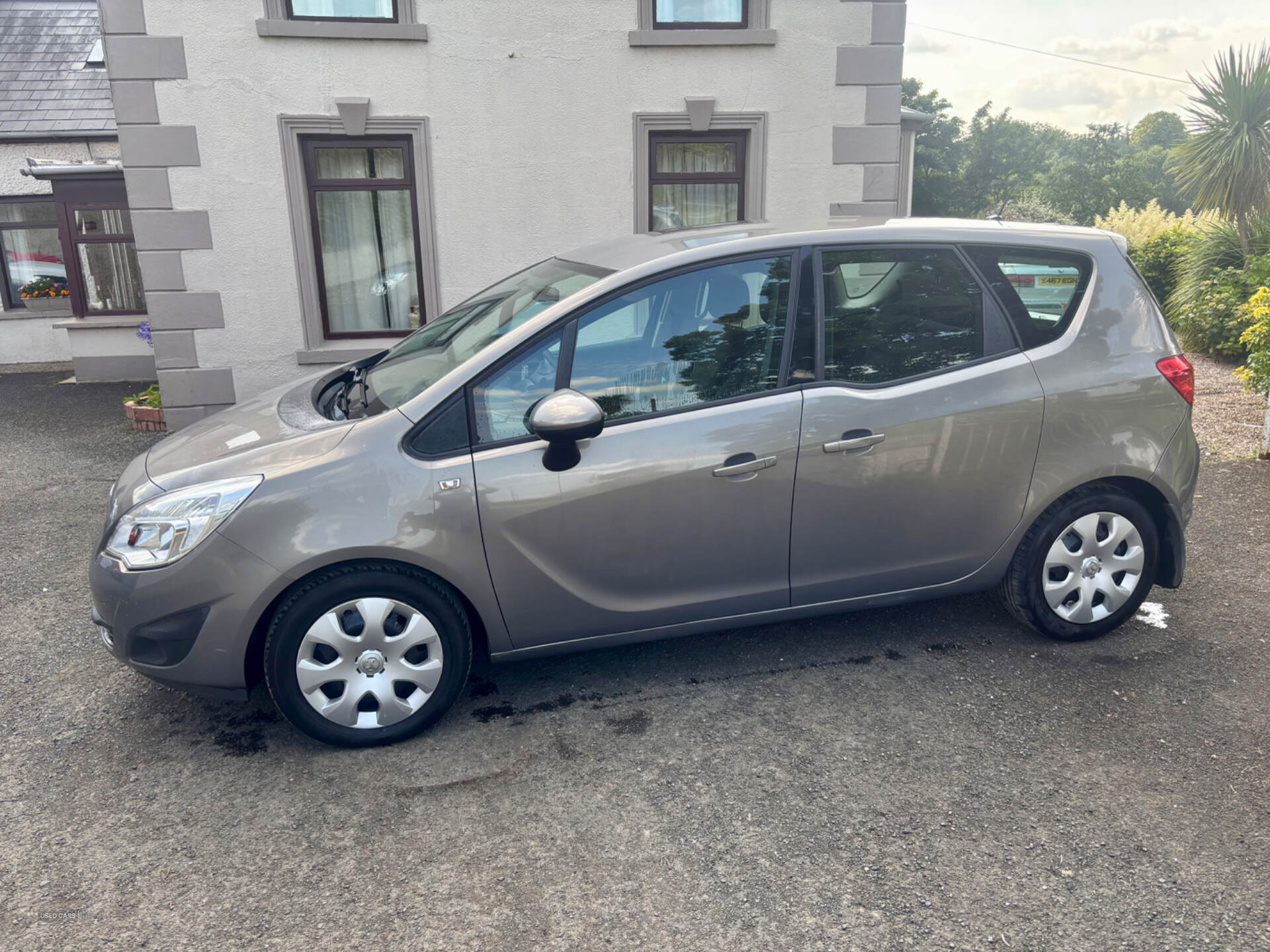 May 2013 Vauxhall Meriva 1.4i 16V Exclusiv 5dr
