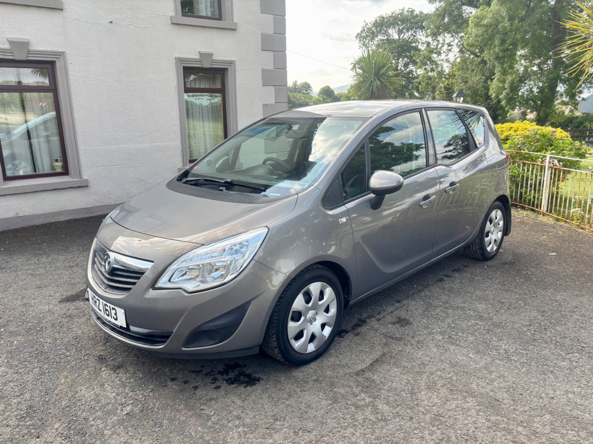 May 2013 Vauxhall Meriva 1.4i 16V Exclusiv 5dr