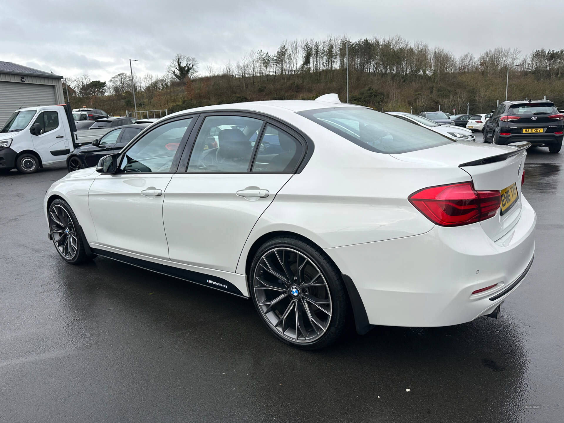 BMW 3 Series DIESEL SALOON in Down