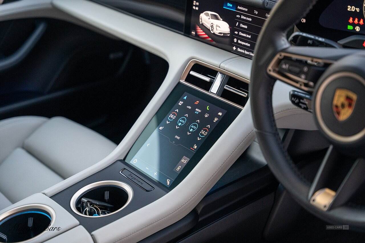 Mar 2021 Porsche Taycan 500kW Turbo 93kWh 4dr Auto