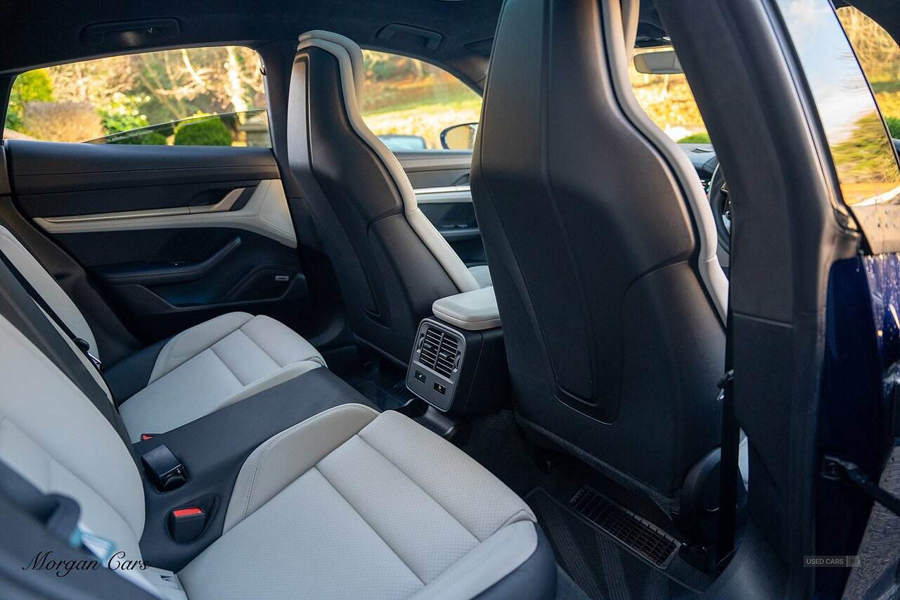 Mar 2021 Porsche Taycan 500kW Turbo 93kWh 4dr Auto