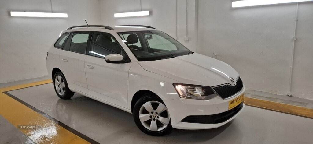 Sep 2015 Skoda Fabia 1.0 MPI SE 5dr