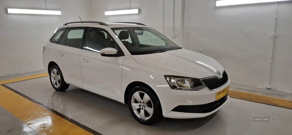 Sep 2015 Skoda Fabia 1.0 MPI SE 5dr