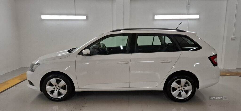Sep 2015 Skoda Fabia 1.0 MPI SE 5dr