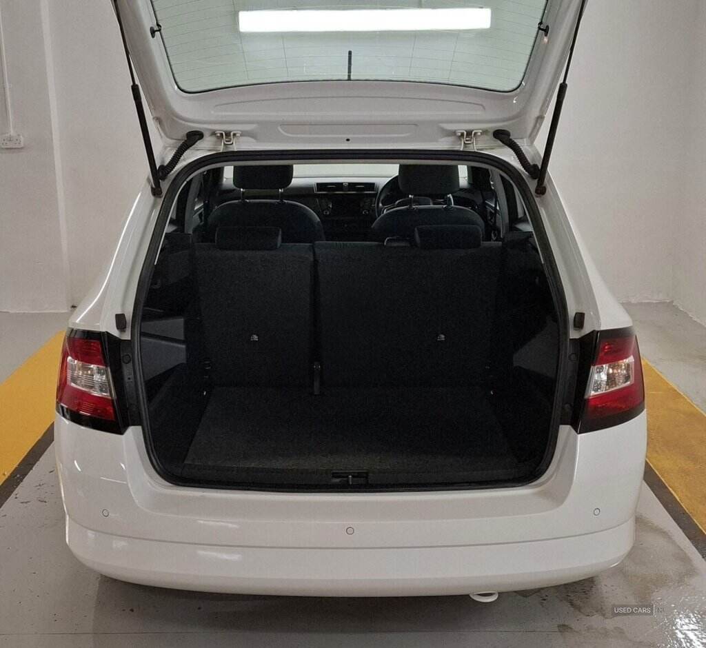 Sep 2015 Skoda Fabia 1.0 MPI SE 5dr