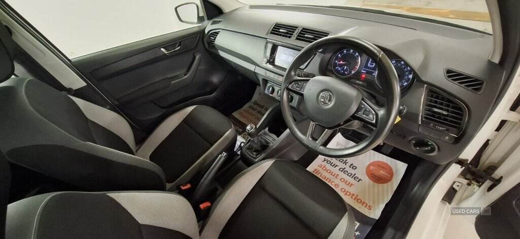 Sep 2015 Skoda Fabia 1.0 MPI SE 5dr