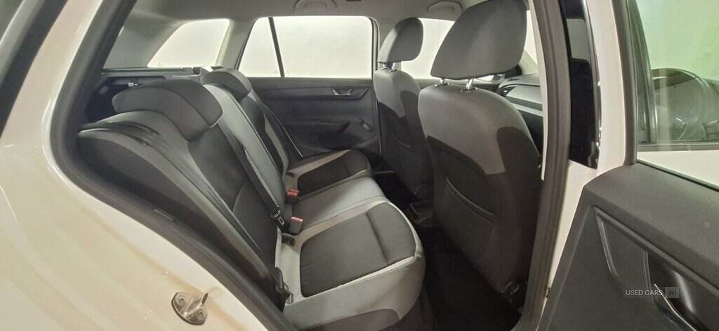Sep 2015 Skoda Fabia 1.0 MPI SE 5dr