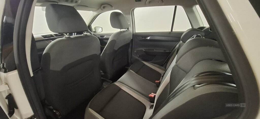 Sep 2015 Skoda Fabia 1.0 MPI SE 5dr