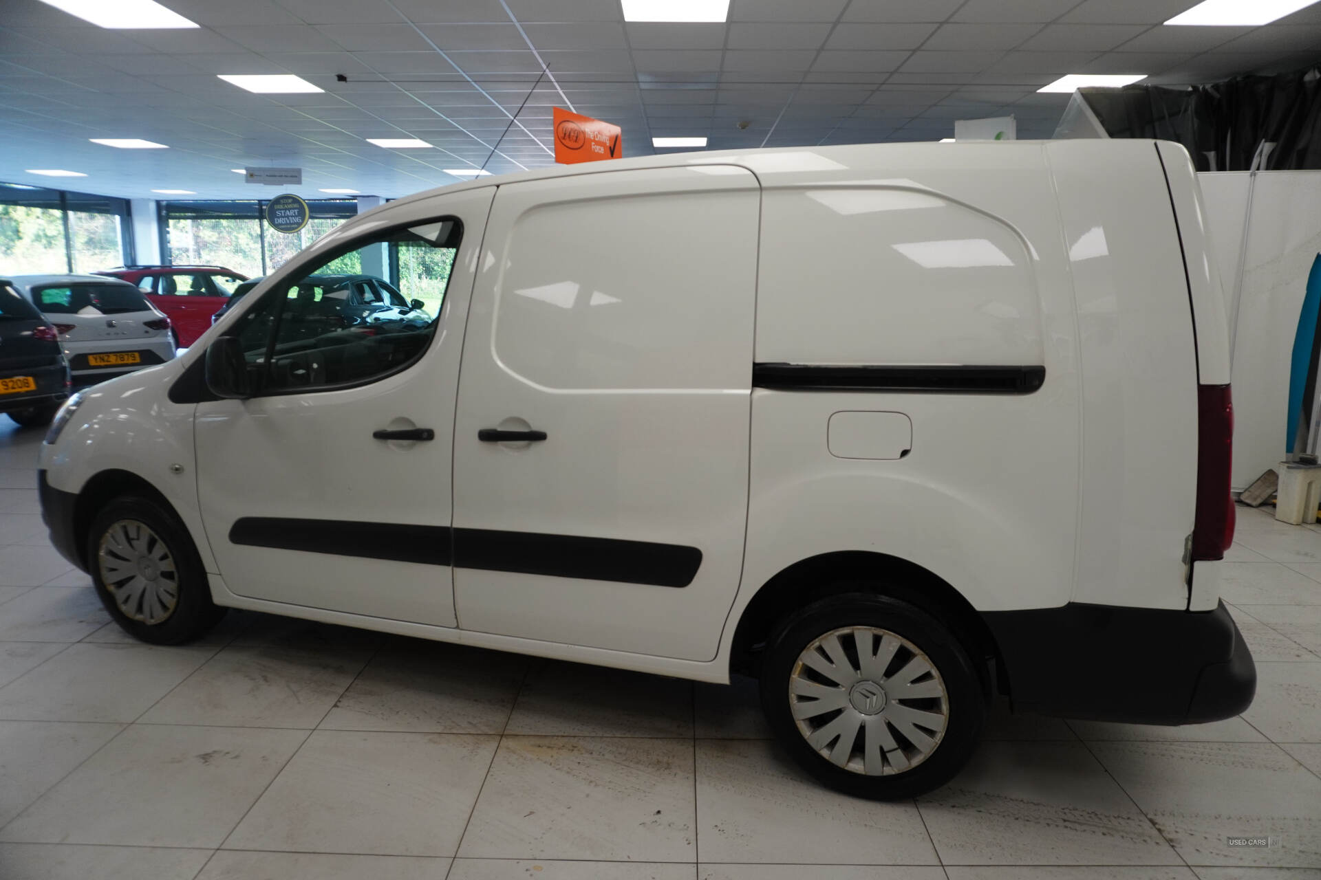 Jan 2015 Citroen Berlingo 1.6 HDi 750Kg LX 90ps