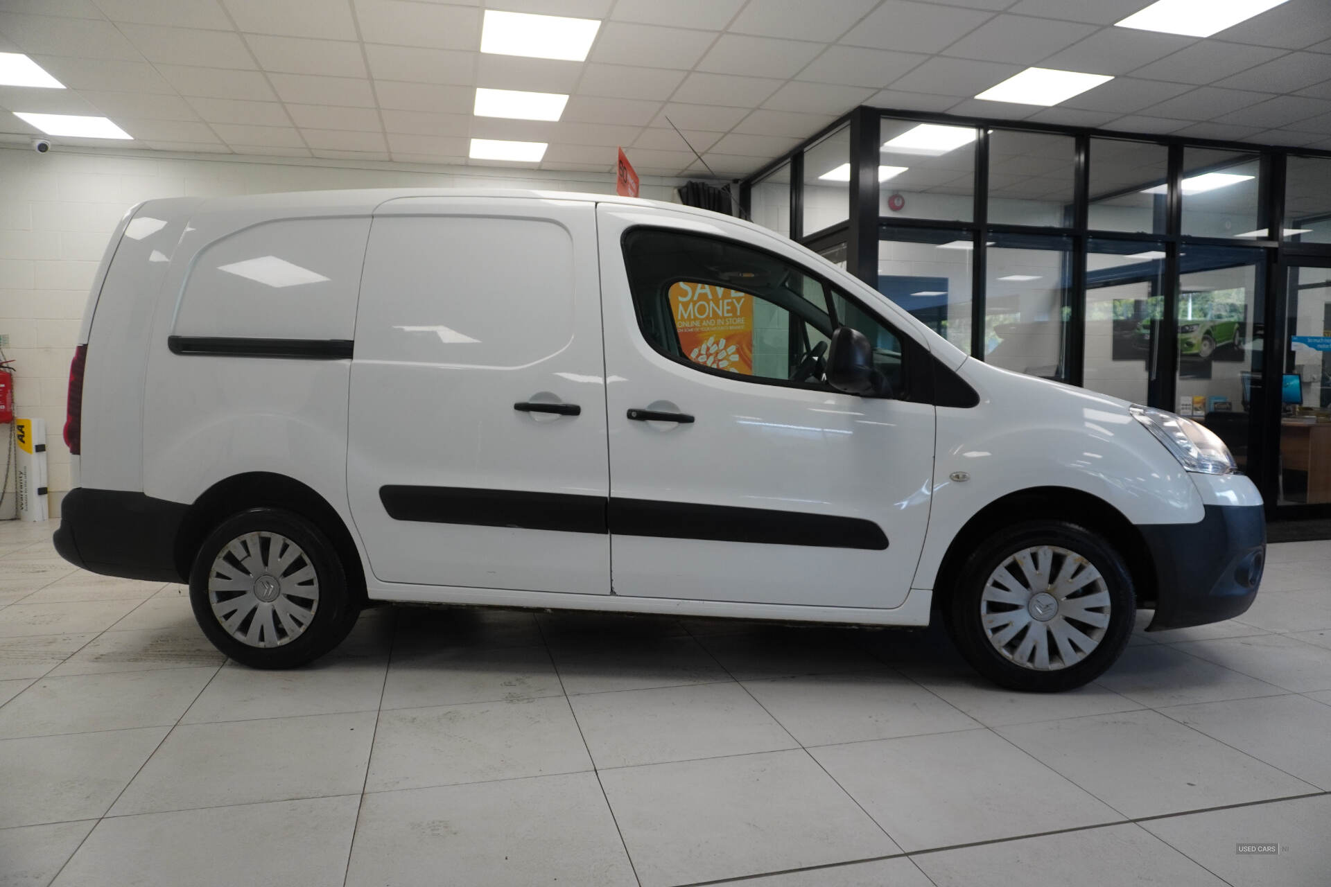 Jan 2015 Citroen Berlingo 1.6 HDi 750Kg LX 90ps