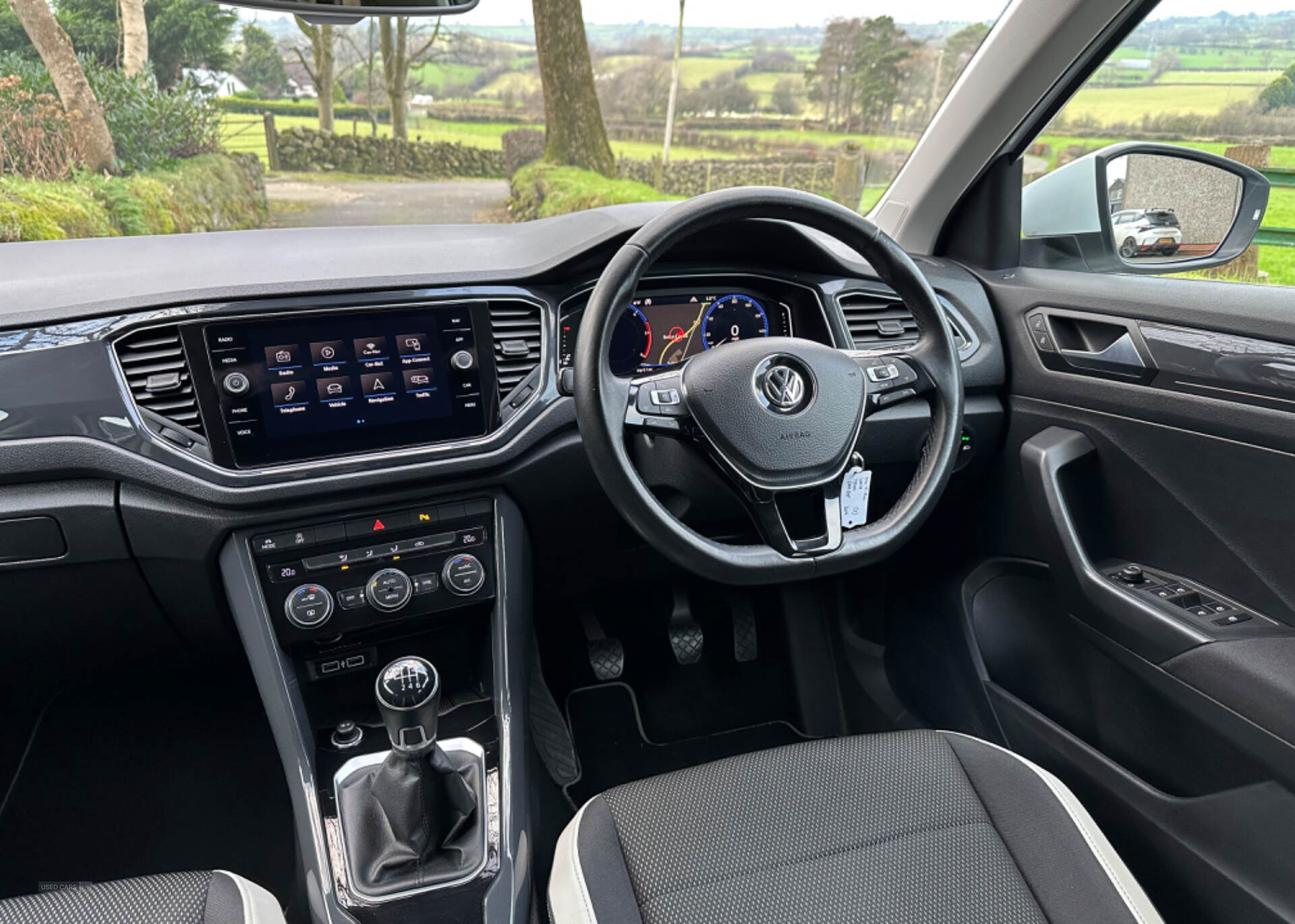 Volkswagen T-Roc DIESEL HATCHBACK in Antrim