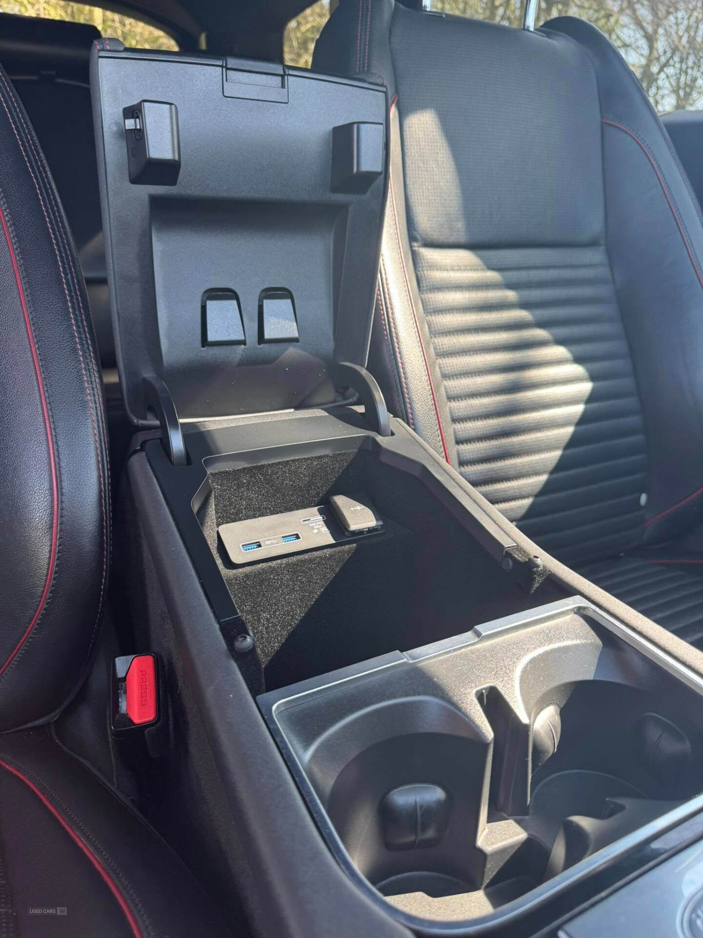 Oct 2019 Land Rover Discovery Sport 2.0 D150 R-Dynamic SE 5dr Auto
