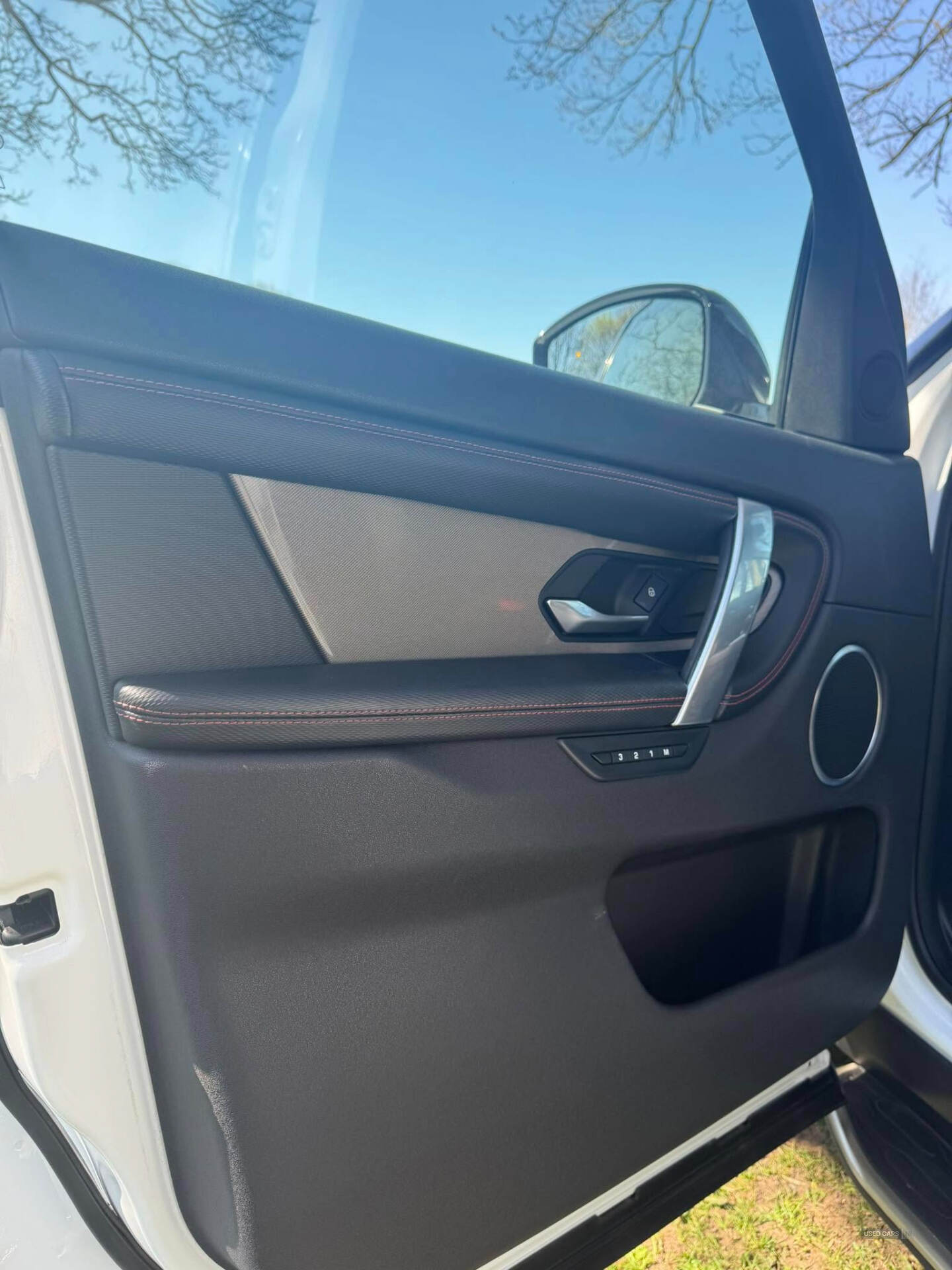 Oct 2019 Land Rover Discovery Sport 2.0 D150 R-Dynamic SE 5dr Auto