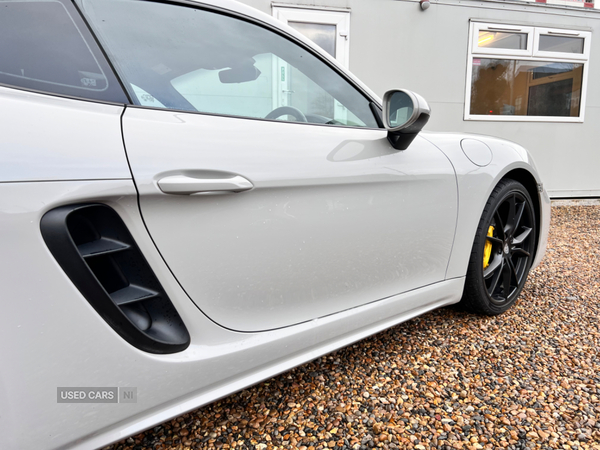 Porsche 718 Spyder CAYMAN COUPE in Antrim