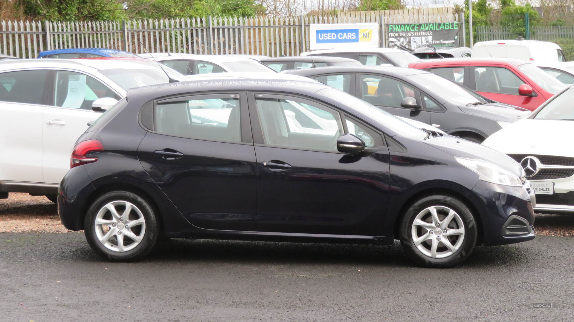 Peugeot 208 DIESEL HATCHBACK in Derry / Londonderry