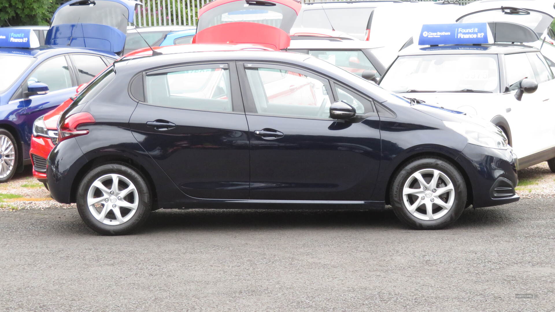 Peugeot 208 DIESEL HATCHBACK in Derry / Londonderry