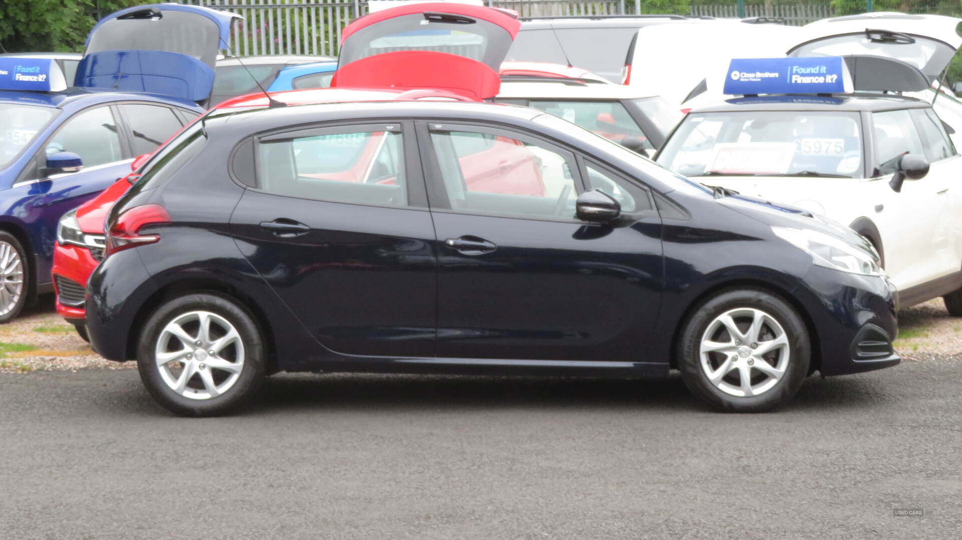Peugeot 208 DIESEL HATCHBACK in Derry / Londonderry
