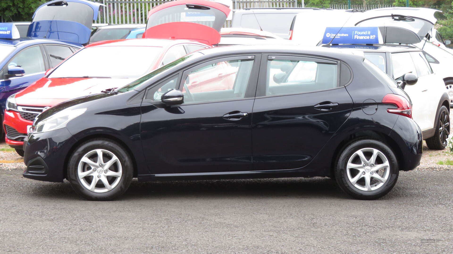 Peugeot 208 DIESEL HATCHBACK in Derry / Londonderry
