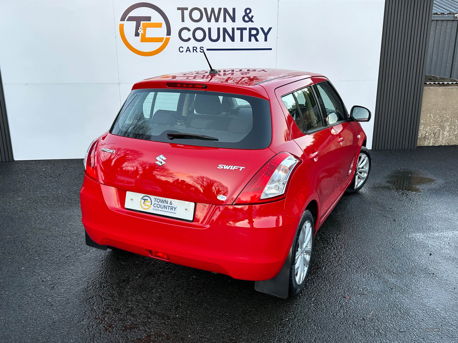 Suzuki Swift HATCHBACK in Antrim