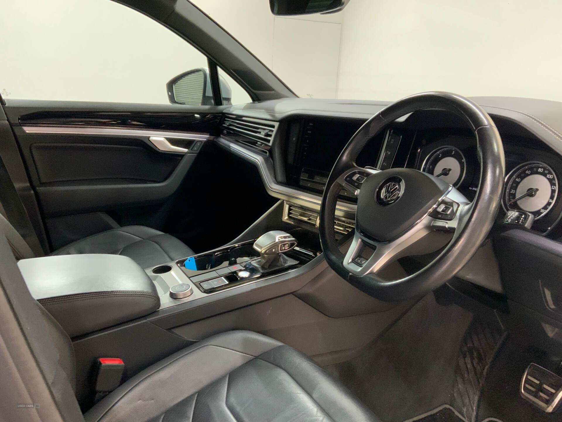 Oct 2018 Volkswagen Touareg 3.0 V6 TDI 4Motion R-Line 5dr Tip Auto
