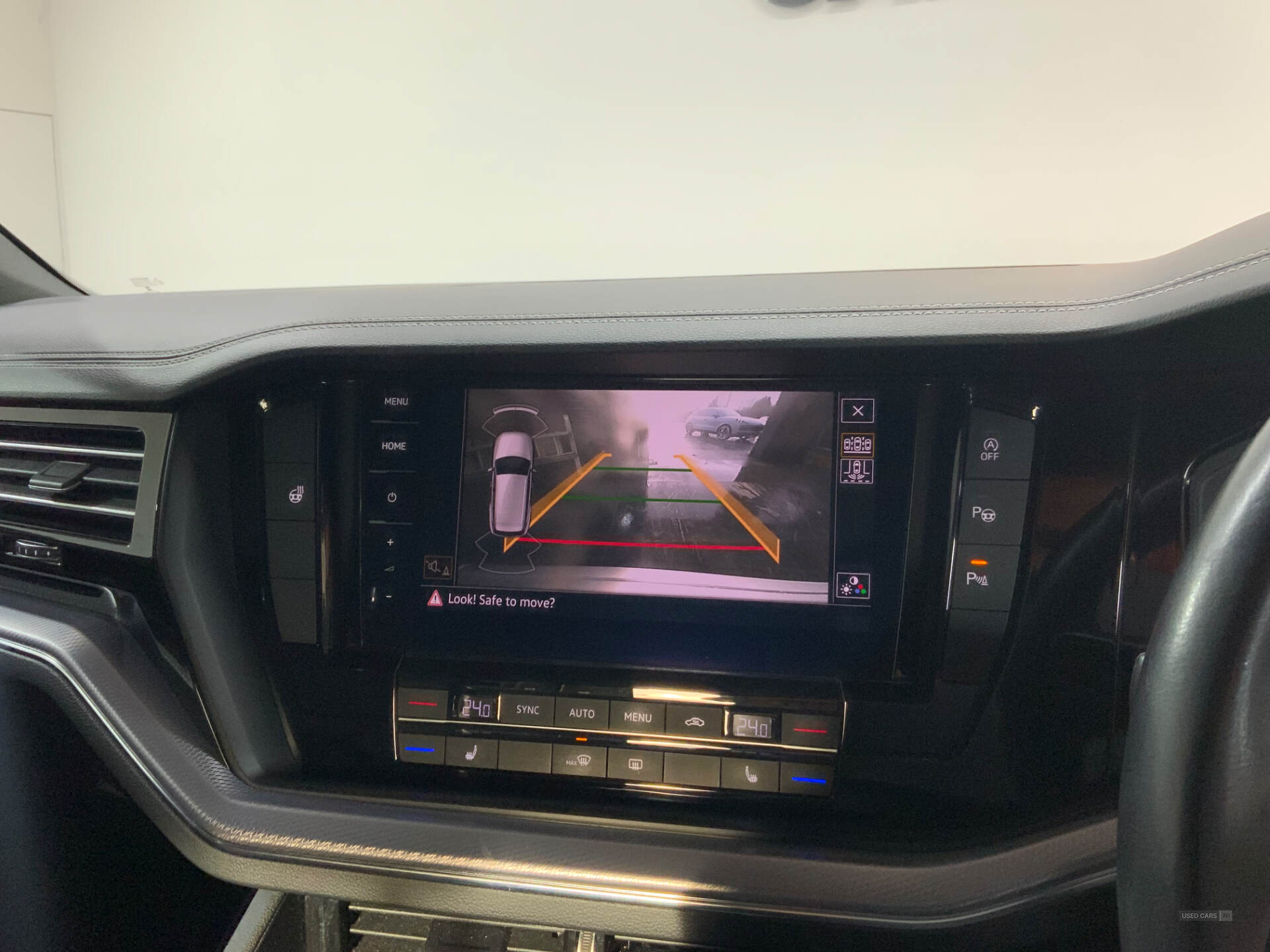 Oct 2018 Volkswagen Touareg 3.0 V6 TDI 4Motion R-Line 5dr Tip Auto