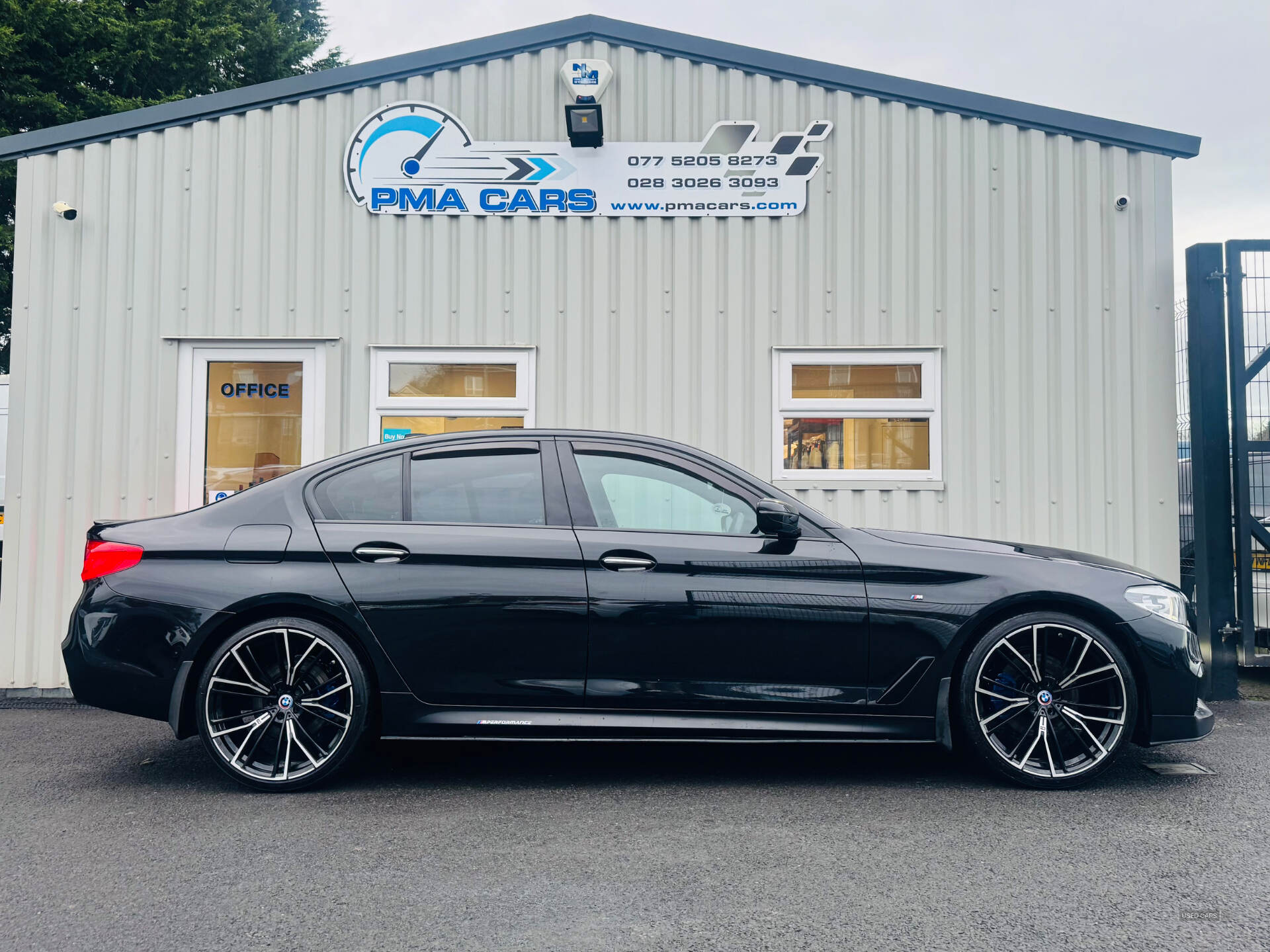 Apr 2017 BMW 5 Series 520d M Sport 4dr Auto