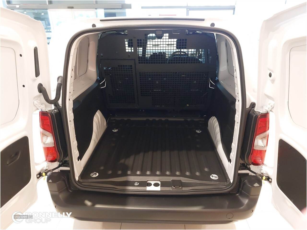 Dec 2024 Vauxhall Combo 1.5 Turbo D 100ps Prime H1 Crew Van