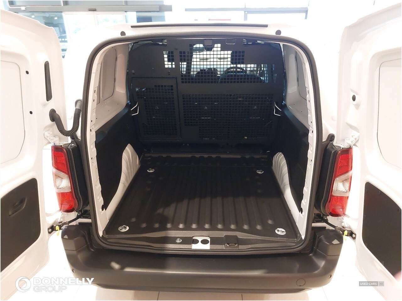 Dec 2024 Vauxhall Combo 1.5 Turbo D 100ps Prime H1 Crew Van