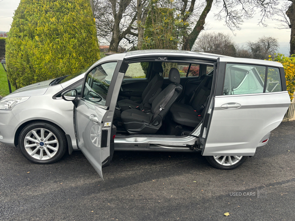 Ford B-Max HATCHBACK in Antrim