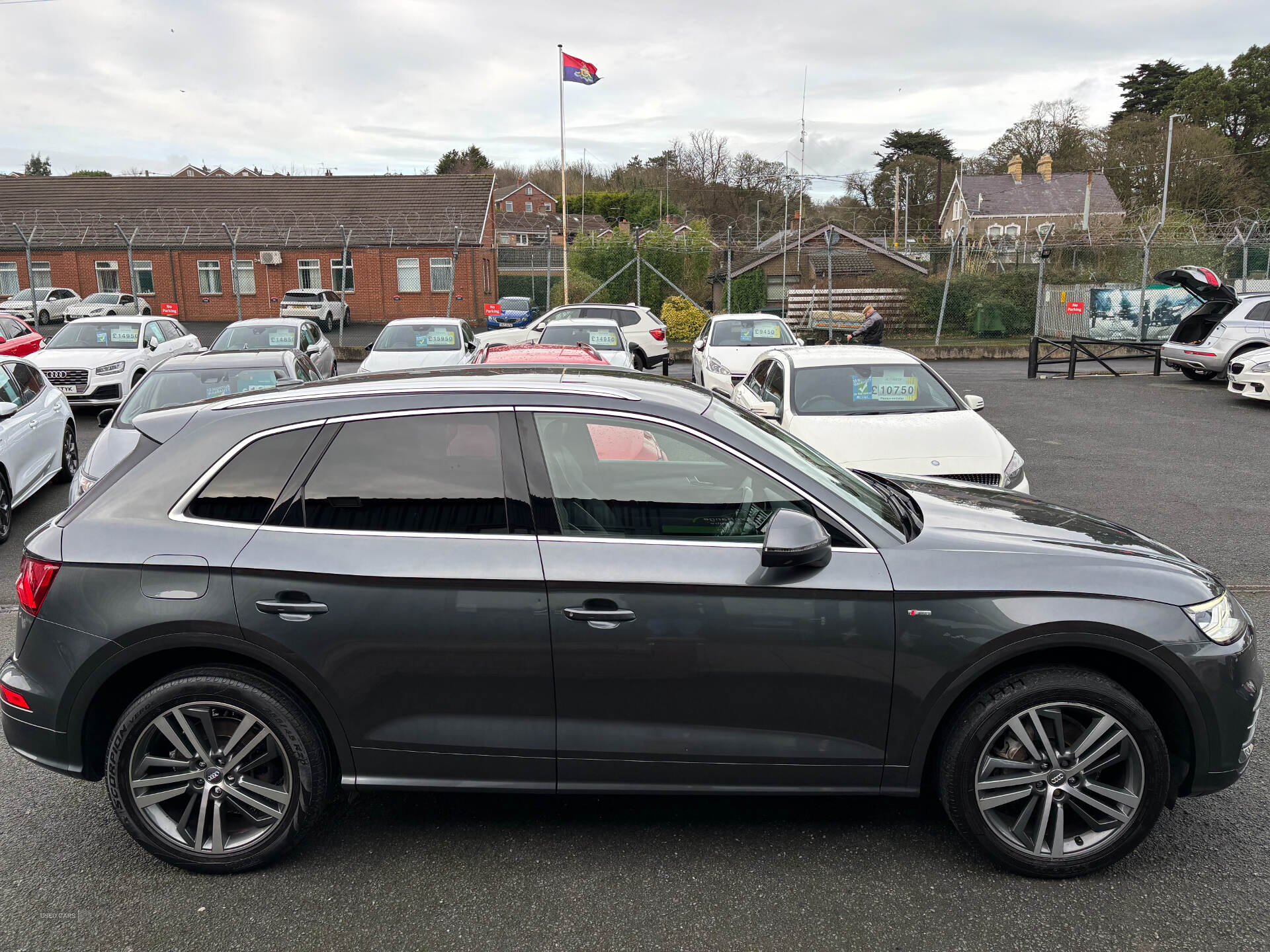 Audi Q5 DIESEL ESTATE in Down