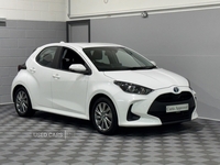 Toyota Yaris 1.5 VVT-h Icon E-CVT Euro 6 (s/s) 5dr in Derry / Londonderry