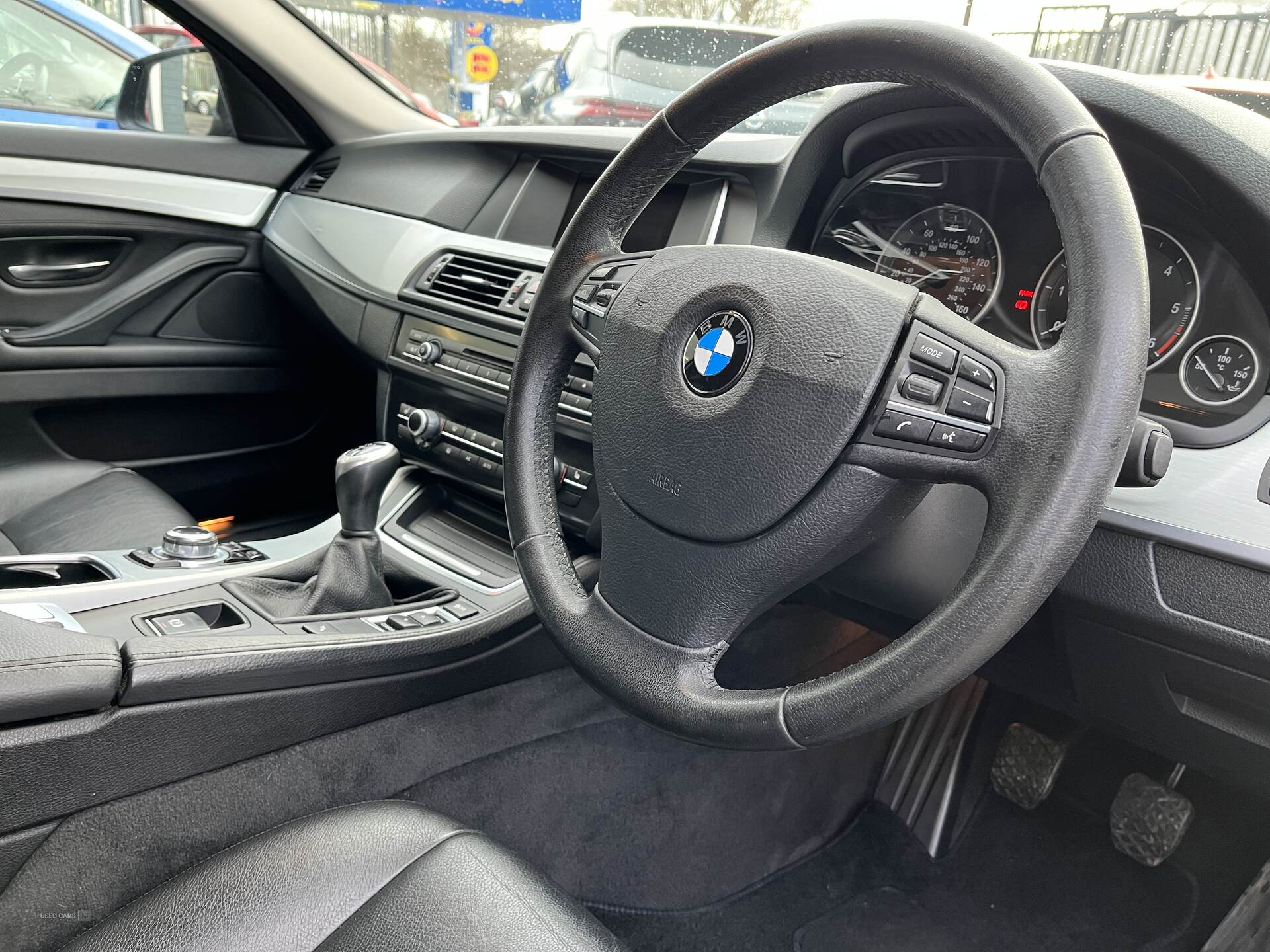 Nov 2013 BMW 5 Series 520d SE 5dr
