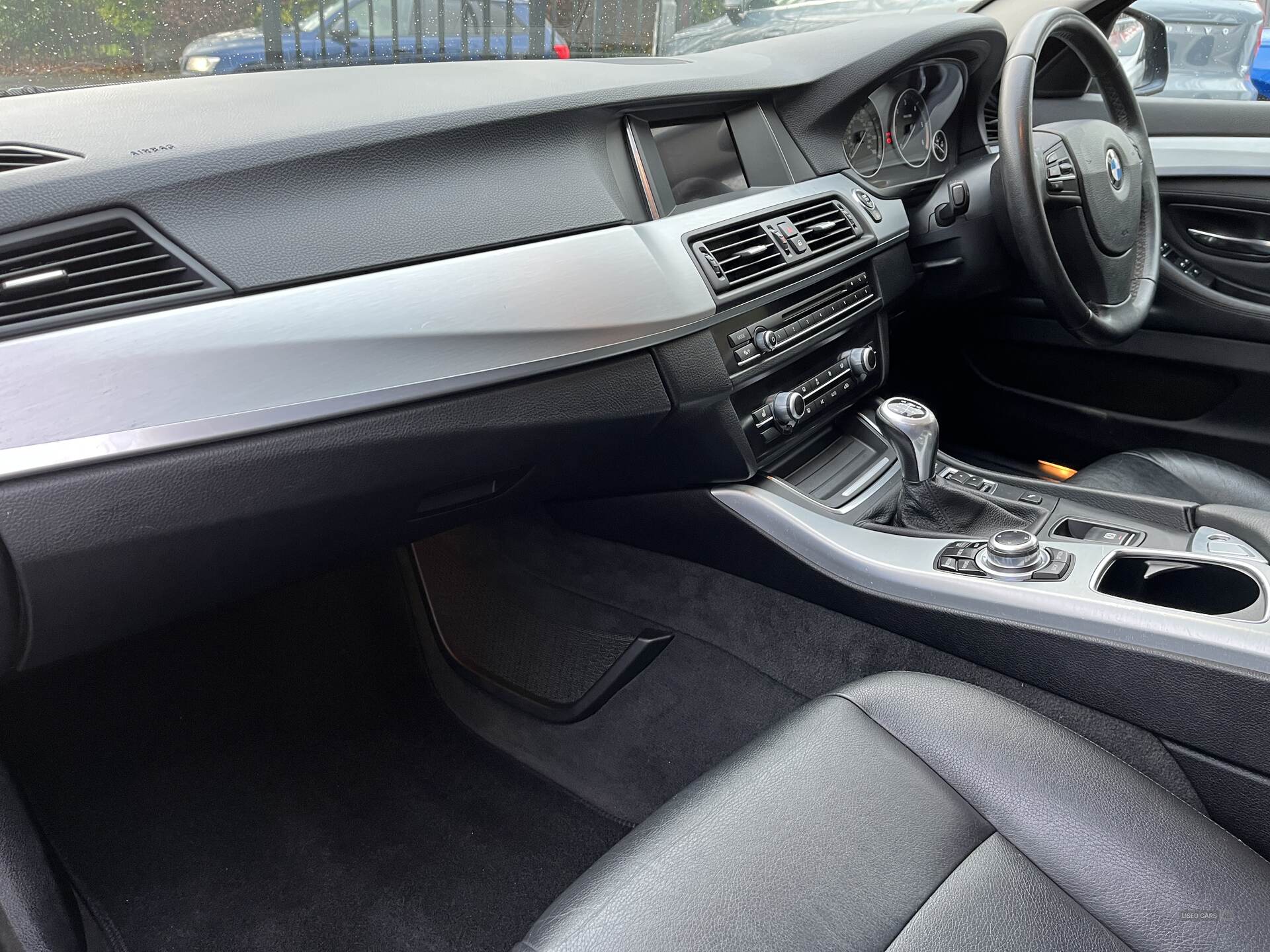 Nov 2013 BMW 5 Series 520d SE 5dr