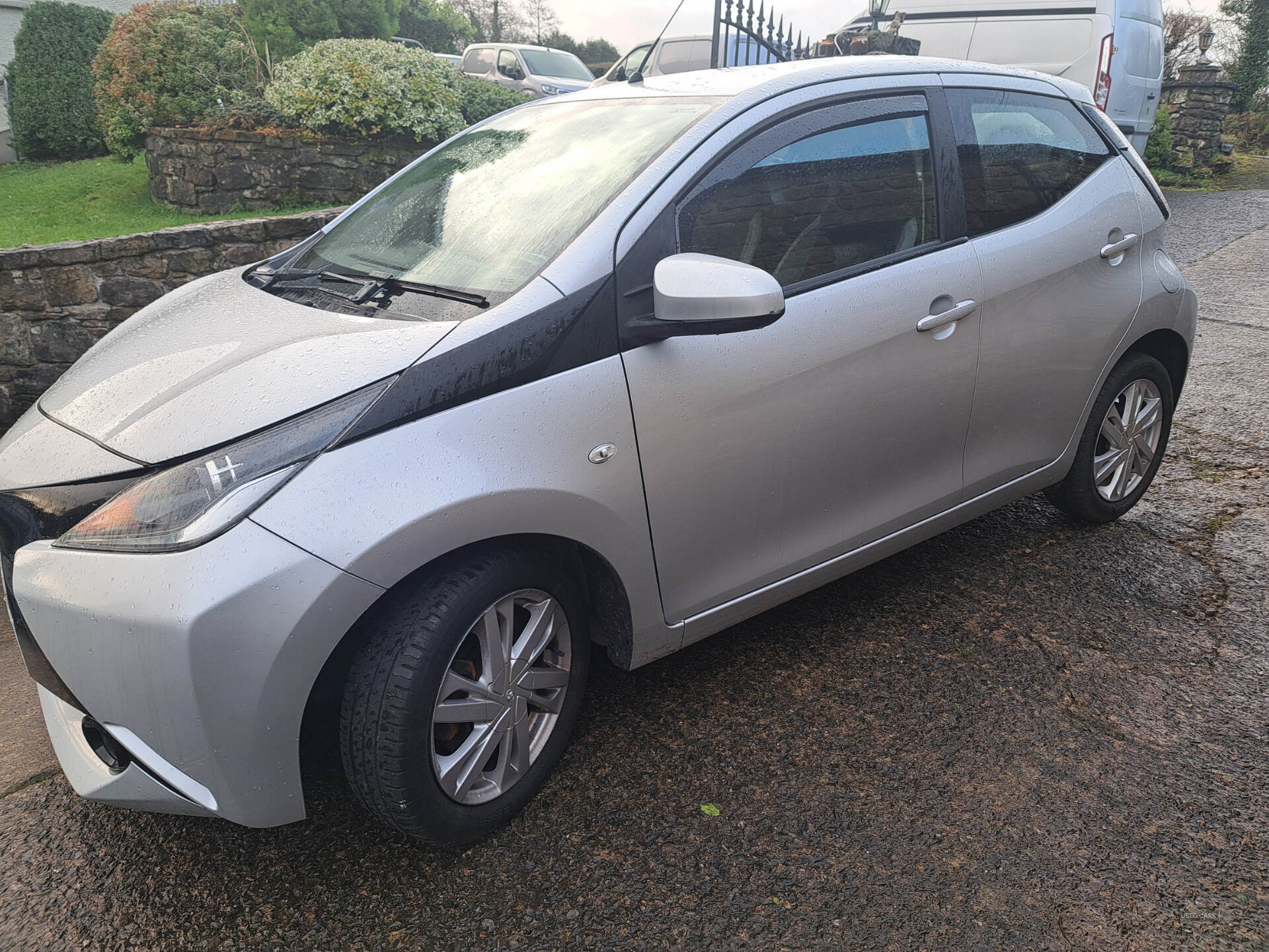 Sep 2017 Toyota Aygo 1.0 VVT-i X-Play 5dr