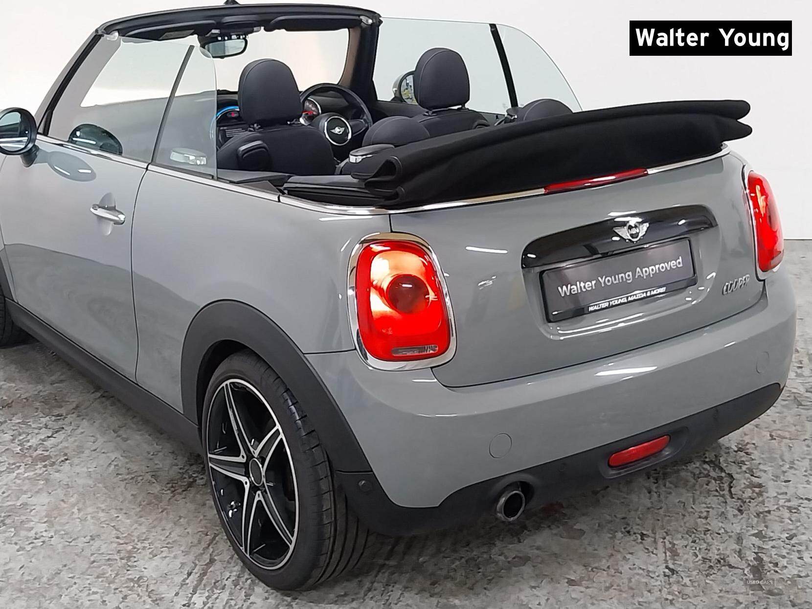 Mar 2017 MINI Convertible 1.5 Cooper 2dr