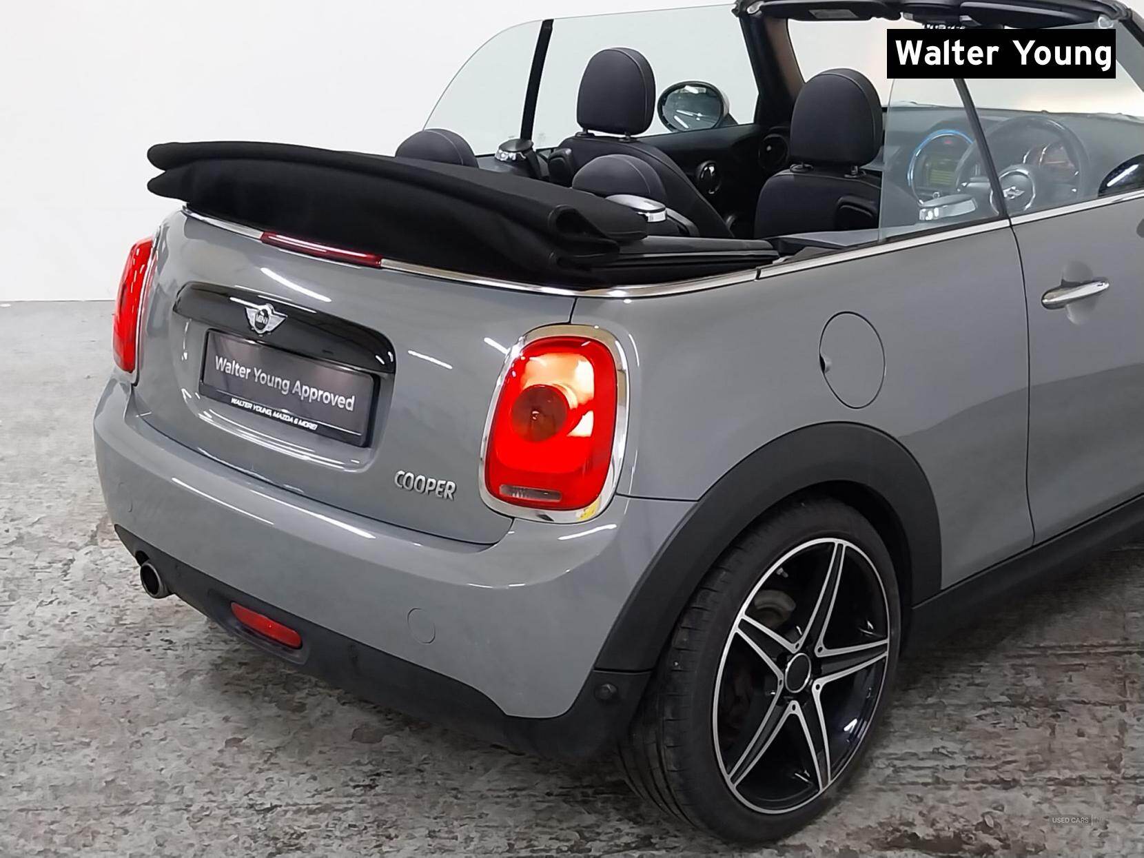 Mar 2017 MINI Convertible 1.5 Cooper 2dr