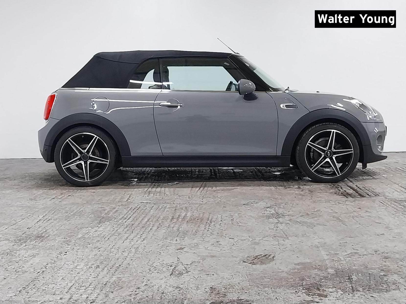 Mar 2017 MINI Convertible 1.5 Cooper 2dr