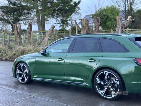 Audi RS4 AVANT in Antrim