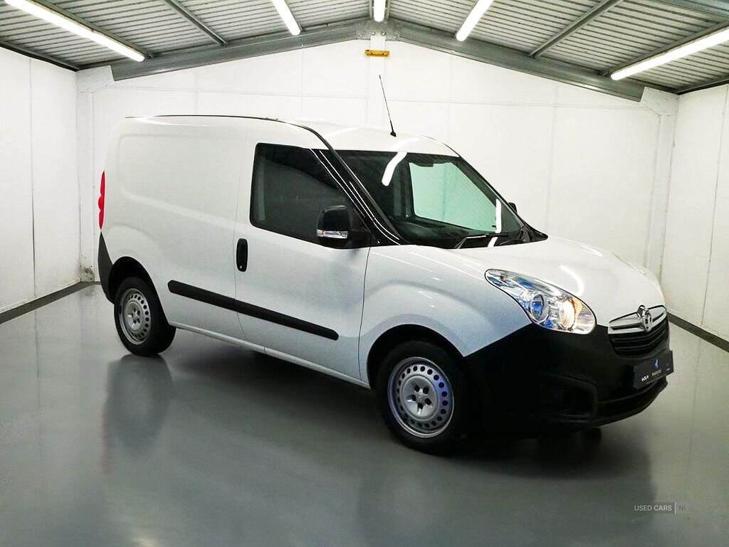 Nov 2017 Vauxhall Combo 2000 1.3 CDTI 16V 95ps H1 Van Euro 6 [Start Stop]