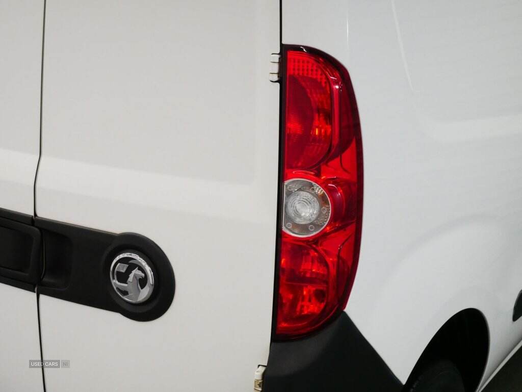 Nov 2017 Vauxhall Combo 2000 1.3 CDTI 16V 95ps H1 Van Euro 6 [Start Stop]